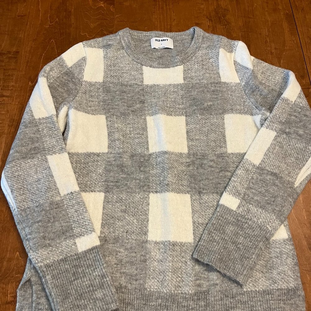 Womens Old Navy sweater